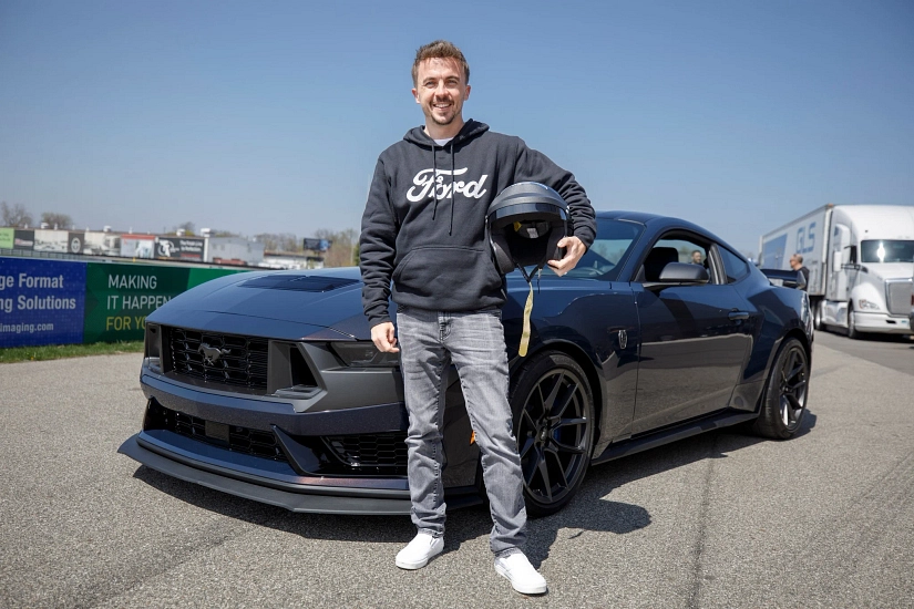 Hollywood Star Frankie Muniz’s Fantastic Car Collection