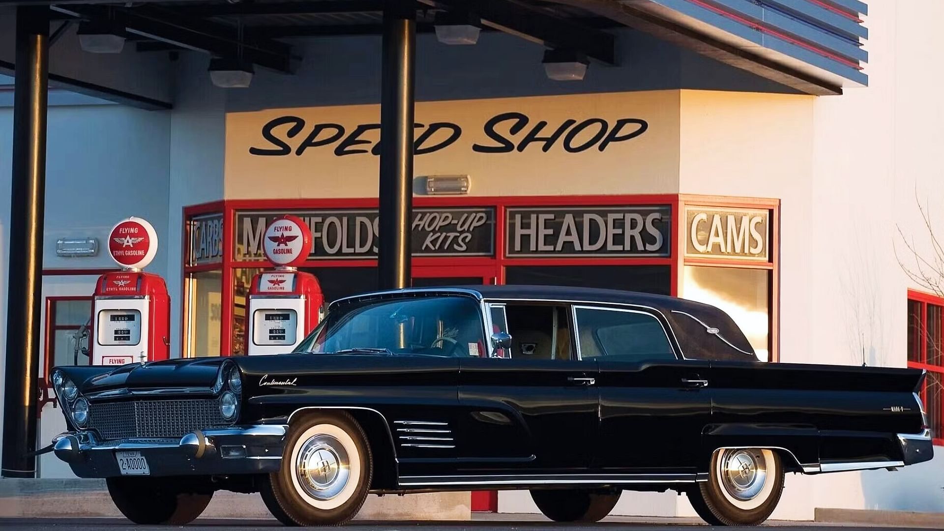 Elvis Presley's 1960 Lincoln Continental Mark V Limousine 