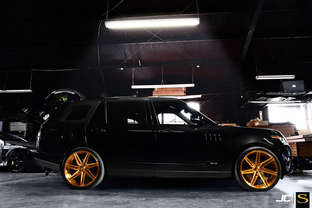 Chris Brown's Custom Range Rover Sport