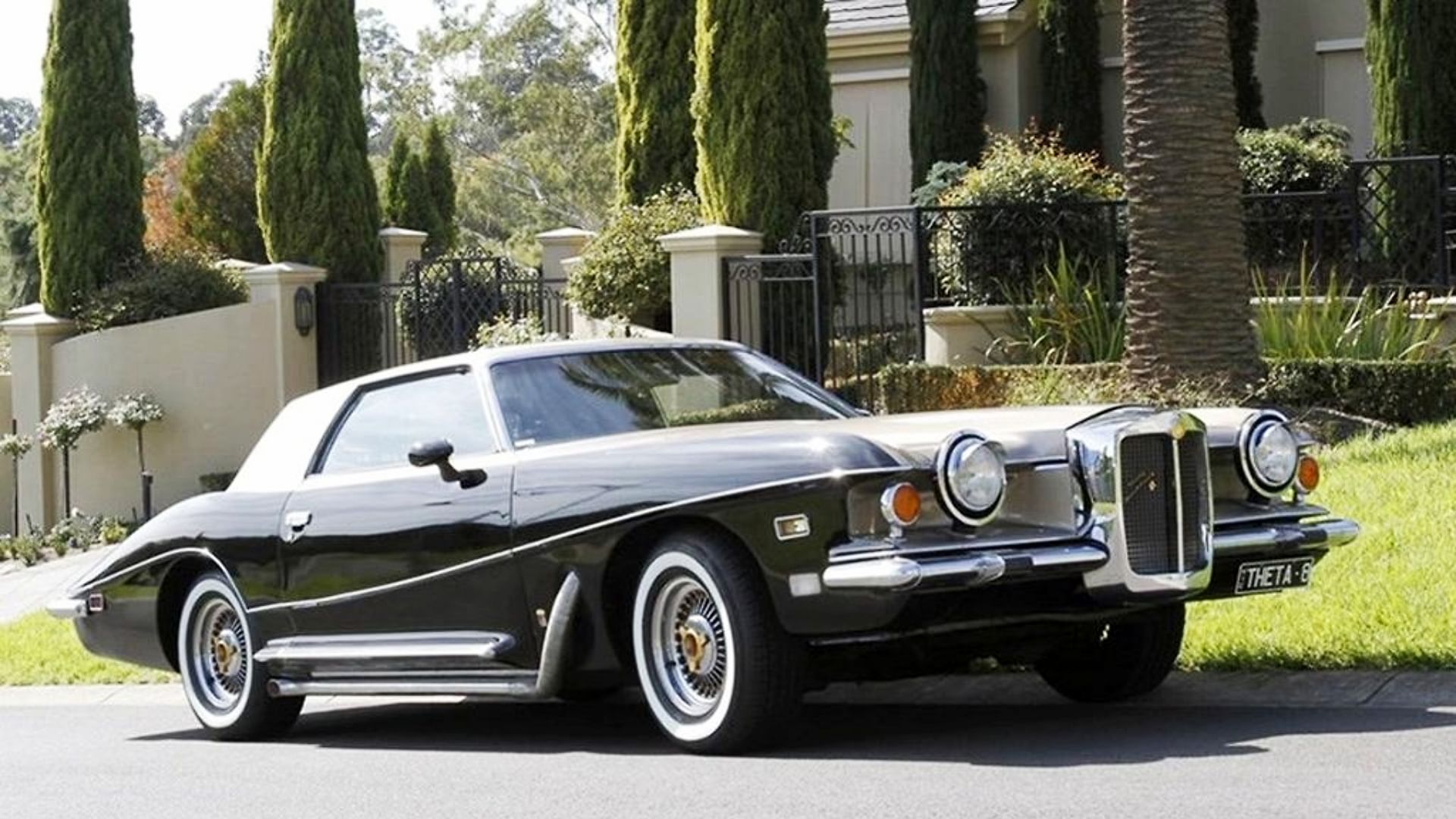 Elvis Presley's 1971 Stutz Blackhawk